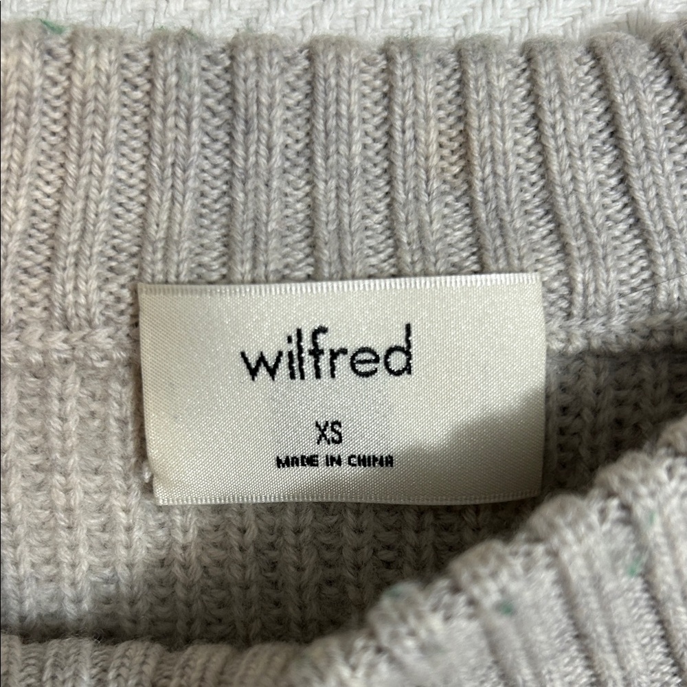 Cropped Ribbed Crew Neck Sweater - Picture 2 of 5